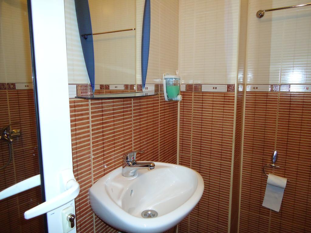Dionis Hotel Petrich  Kamer foto