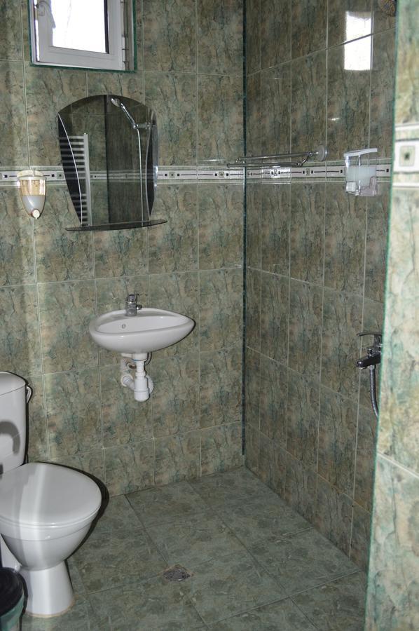 Dionis Hotel Petrich  Buitenkant foto