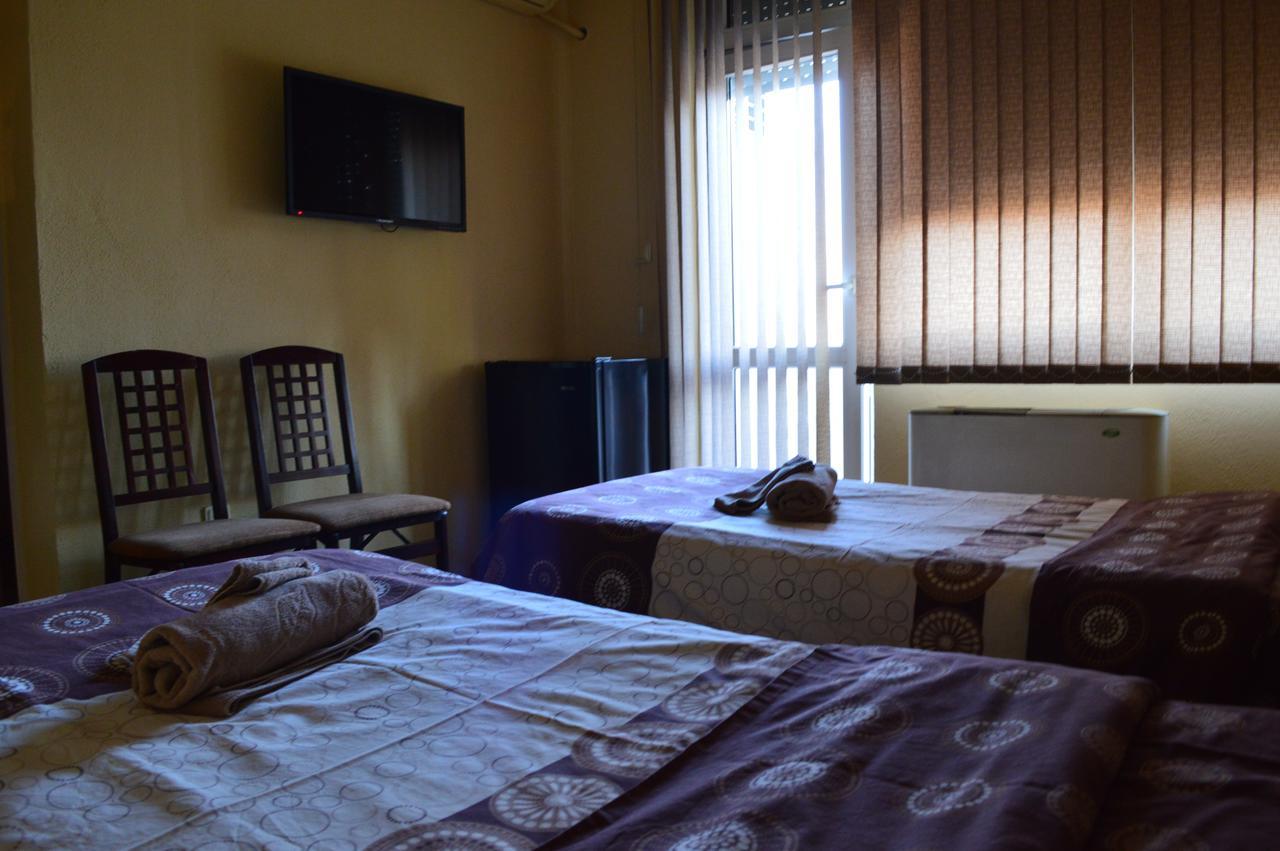 Dionis Hotel Petrich  Buitenkant foto